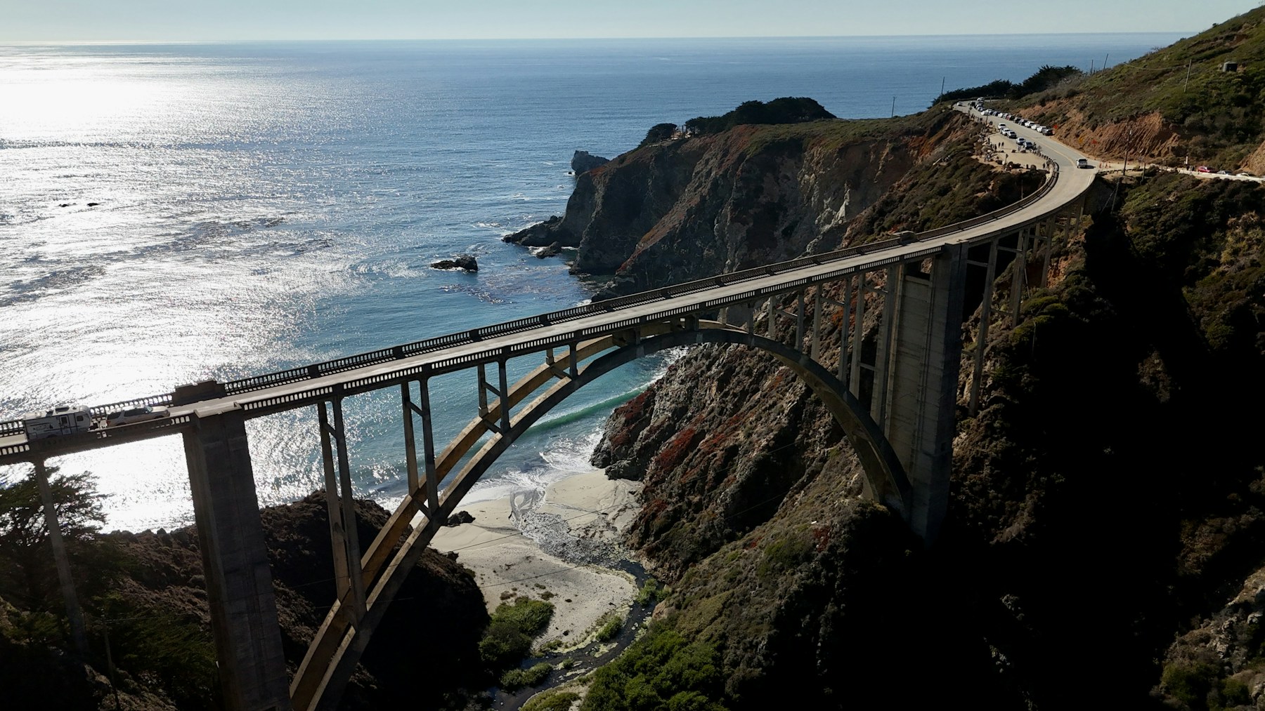 Bixby Creek Bridge y la Highway 1 en Big Sur